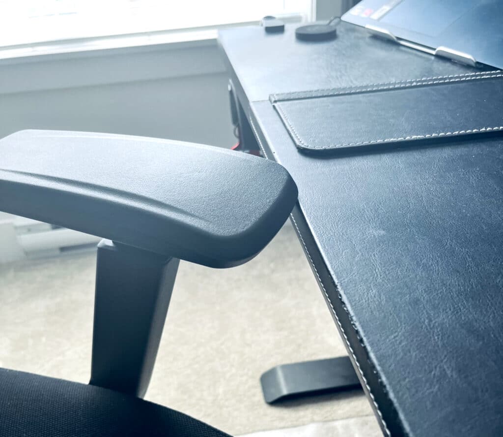 Flexispot C7 Office Chair Review Armrests