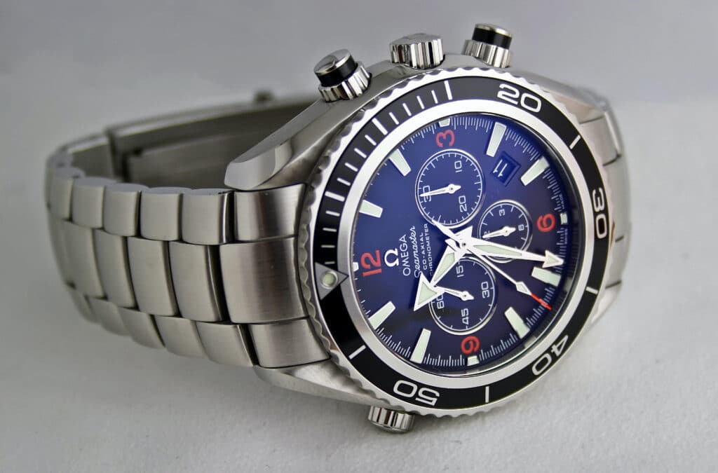 How To Use A chronograph Watch: The Pushers