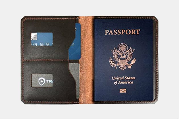 Trayvax Explorer Passport Wallet